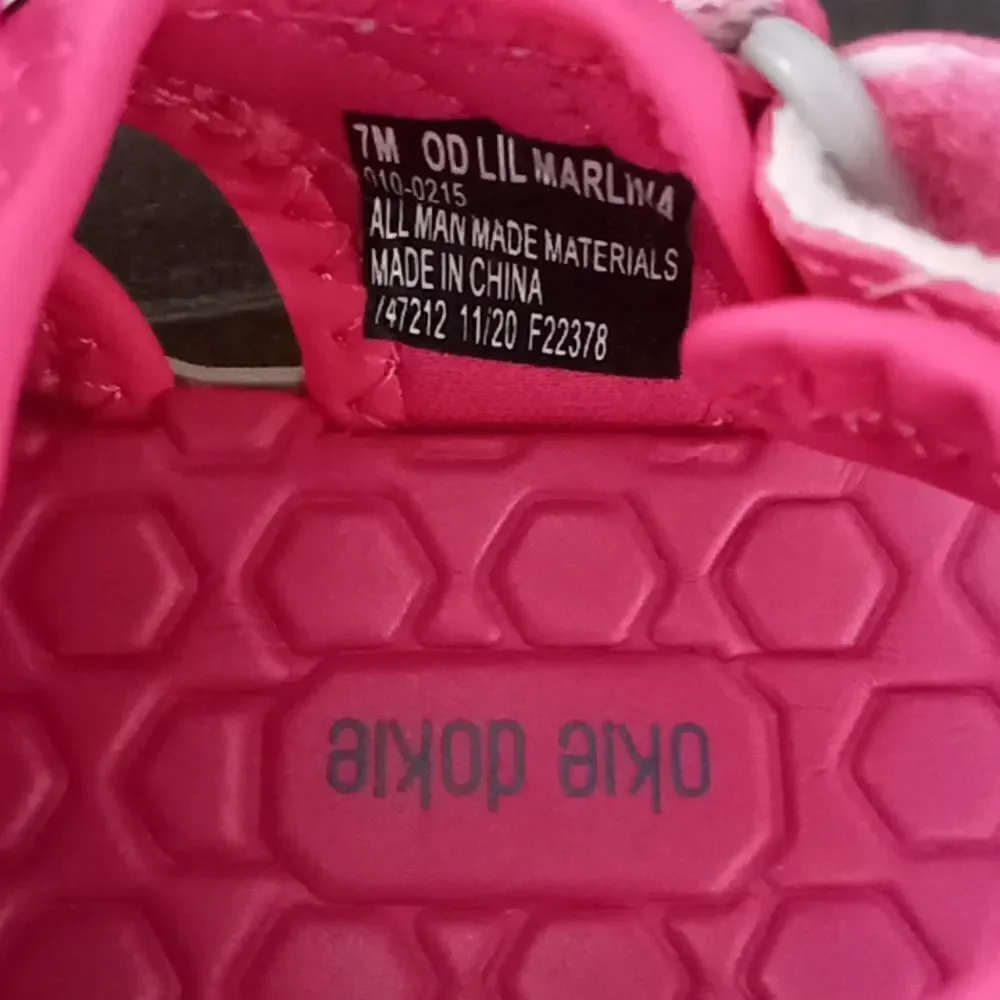 Okie dokie little girls sandals new without tags never worn size 7
